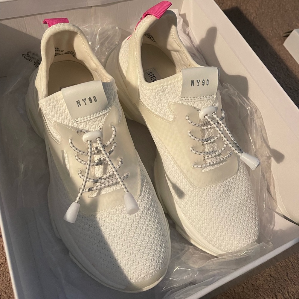 Steve Madden Myles White sneakers